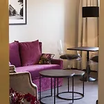 Saga Apartment *